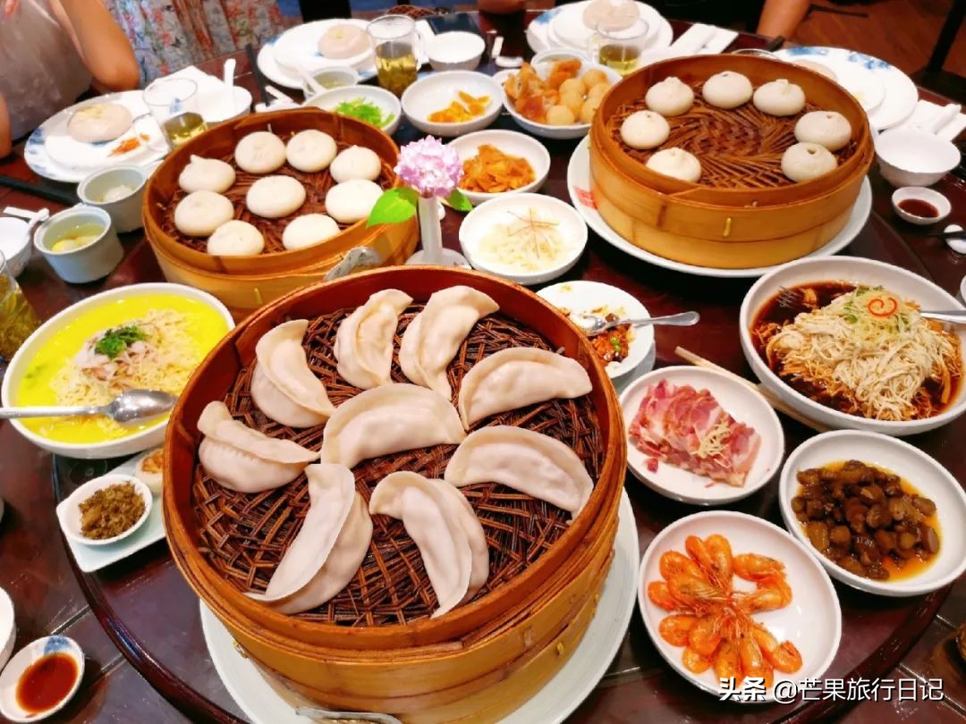 扬州不愧为世界美食之都，吃了一圈让人眼界大开，很多菜都没见过