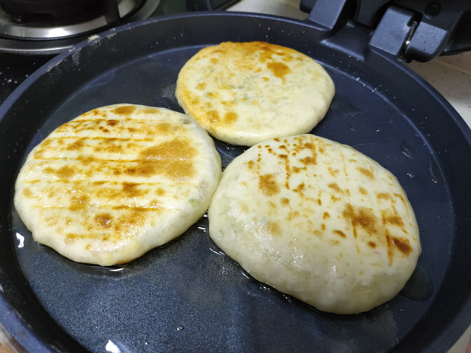 家常馅饼的做法怎么和面软,馅饼和面怎么做才松软好吃