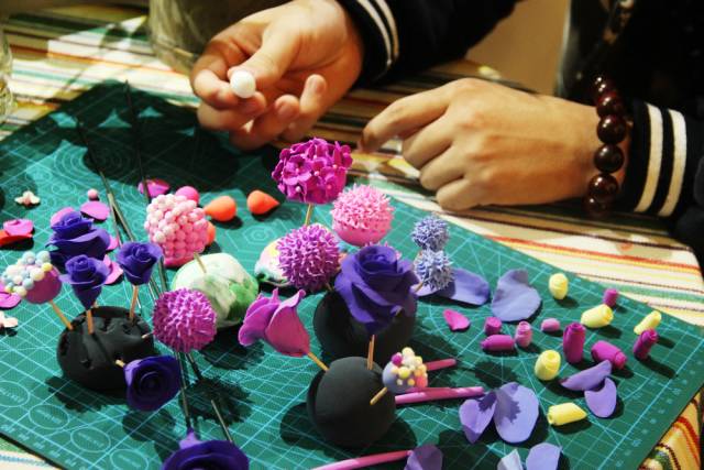 粘土手工100种简单人物在纸上制作,用超轻粘土做的手工又简单又漂亮