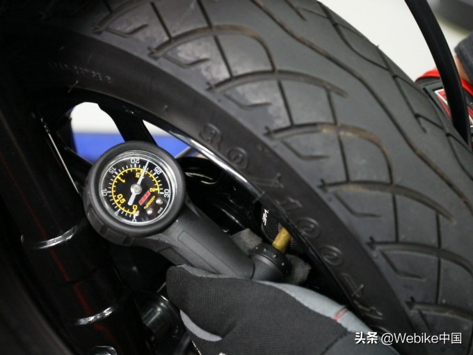 Webike小学堂:检查轮胎胎压的正确方法