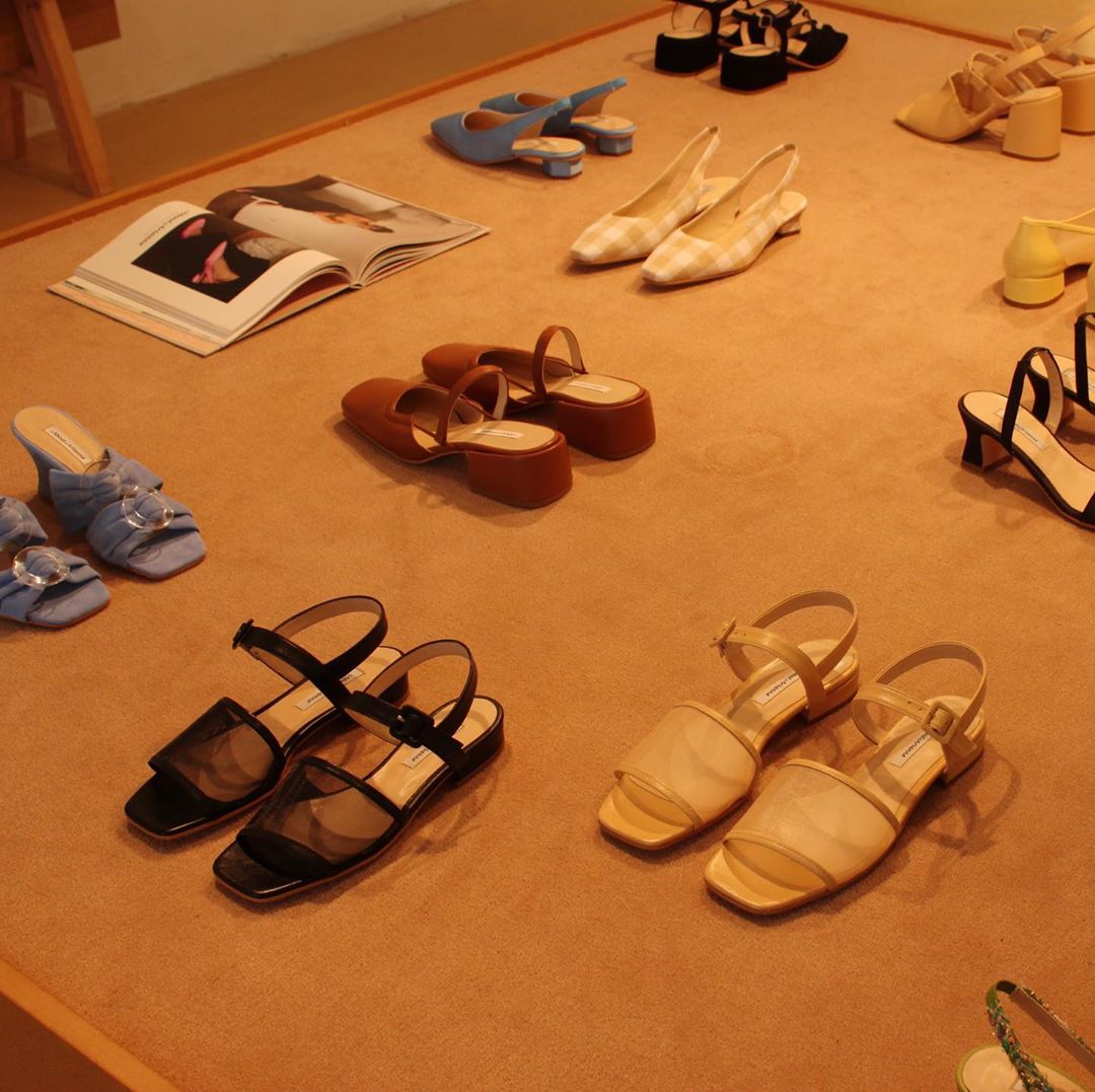 夏天选这几款凉鞋好穿还好潮,今夏穿什么凉鞋显大腿长