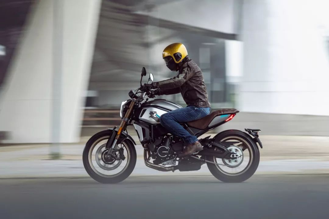 直击ivista智能网联汽车挑战赛,直击ivista智能网联汽车开幕会现场