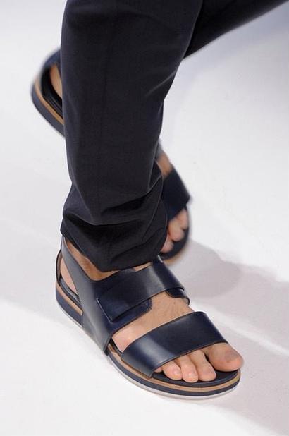 时尚复古凉鞋,复古新风格凉鞋