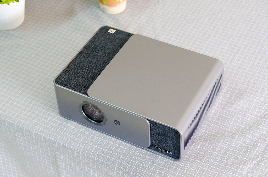 当贝投影仪智能入幕,当贝投影仪f1是什么技术