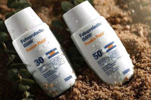 怎么选择一款适合自己的防晒 (10款防晒测评看看哪款最适合你)