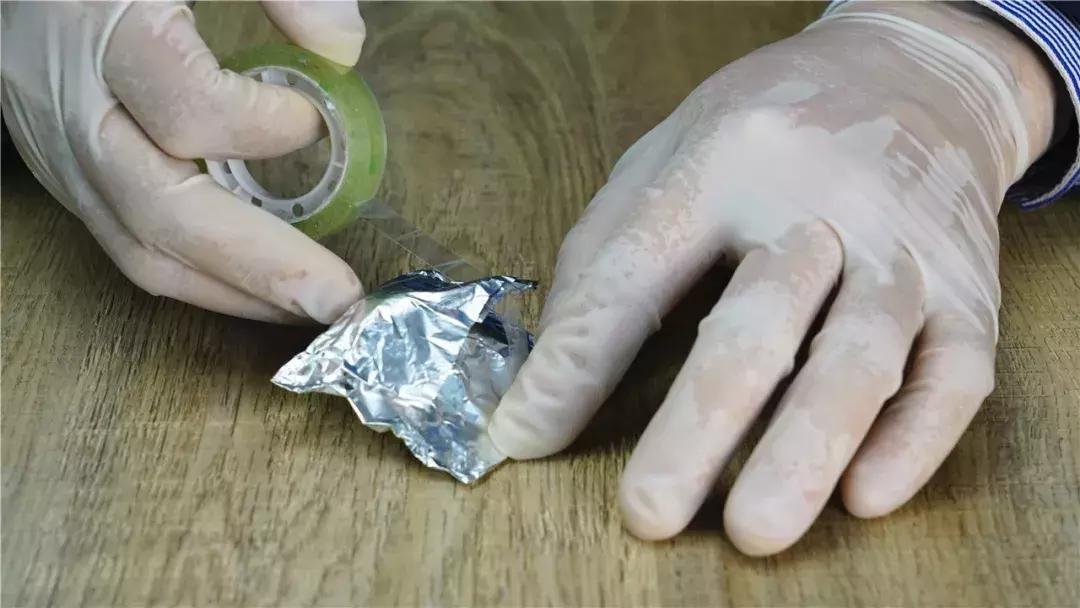 玻璃纸怎么变成圆球,正方形铝纸怎么变成圆球