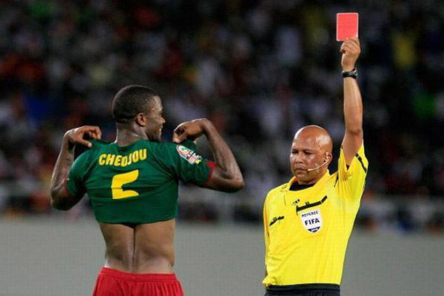 喝水时的搞笑表情包,跑步表情包搞笑图片高清