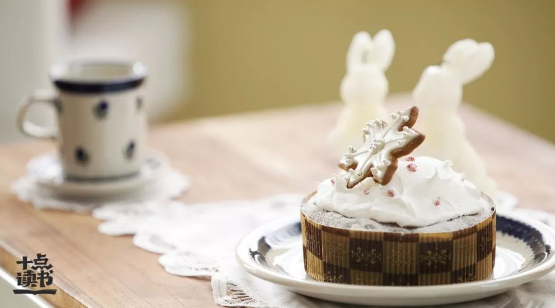 让一个人越来越幸福的35个好习惯,让你越来越有钱的10个习惯