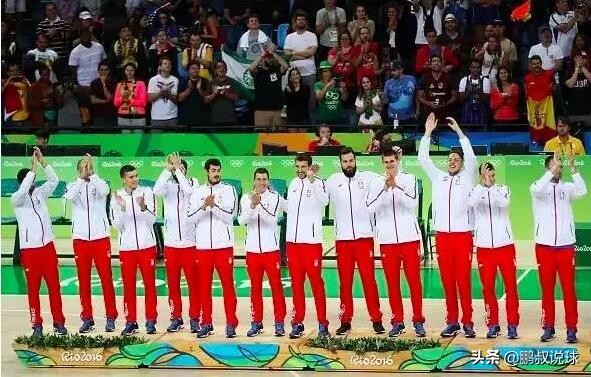 有这么一个国家，1000万人，三大球（女排除外）甩中国几条大街