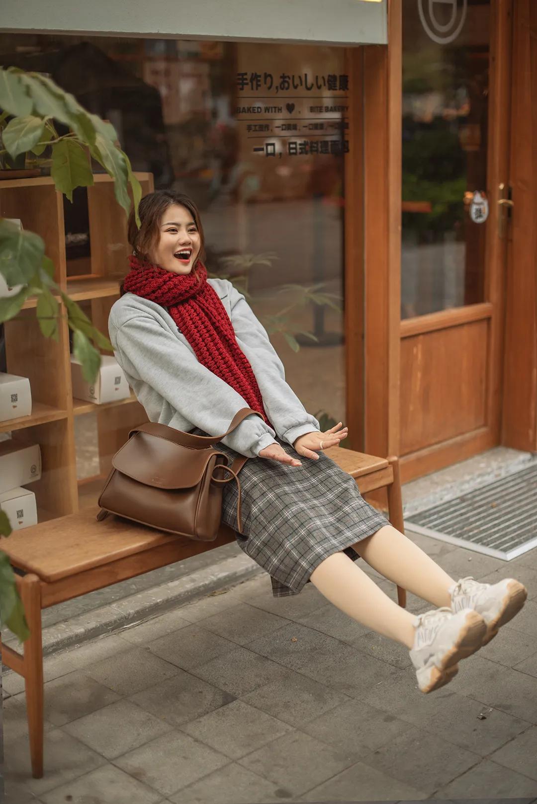 一件万能纯色打底衫,秋冬必备的打底衫