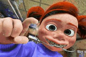 钢牙还是隐形牙套好,拔牙矫正用钢牙套还是隐形好