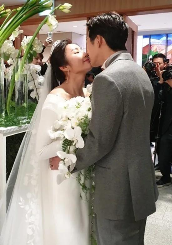 我妻子比金泰熙漂亮！这个男生为什么能这么自信？