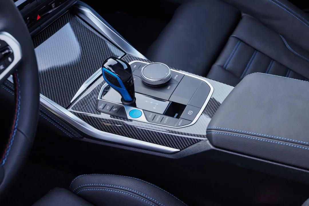 全球首款宝马汽车,宝马纯电动i4试驾视频