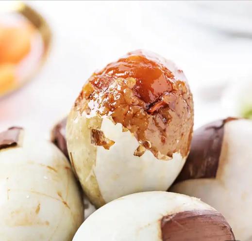 教你咸鸭蛋最简单的做法,咸鸭蛋制作方法下厨房