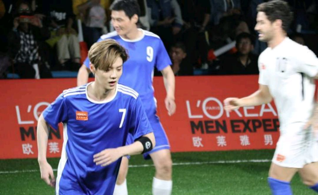 鹿晗足球什么水平,鹿晗足球水平有多高