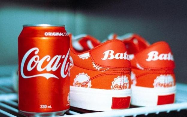 adidas户外鞋联名,adidas漫威联名足球