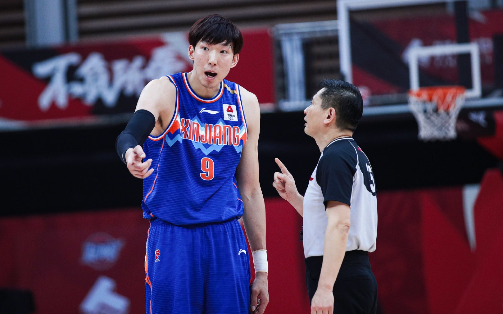 周琦打出nba成绩,周琦打出宏远精神