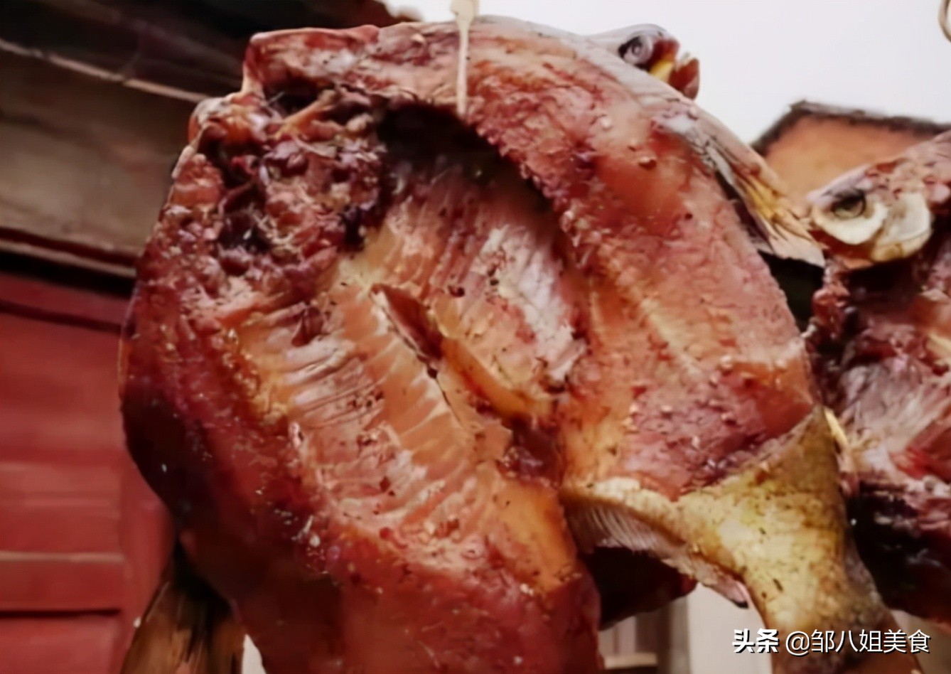 腌腊鱼的正确洗干净方法,腌制腊鱼盐重了怎么才能淡