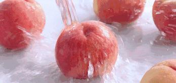 高颜值水蜜桃蛋糕图片 (高颜值水蜜桃星空蛋糕)