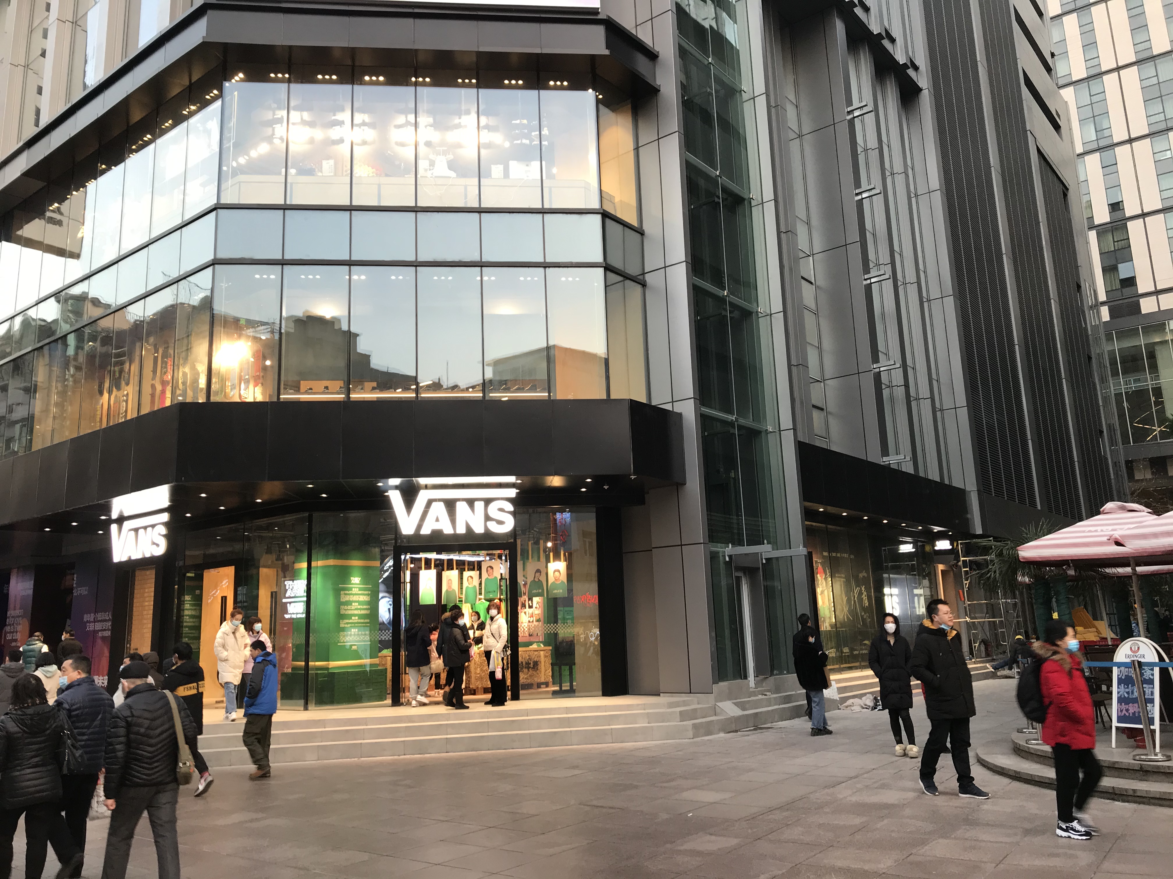 探店：VANS上海南京东路全球旗舰店