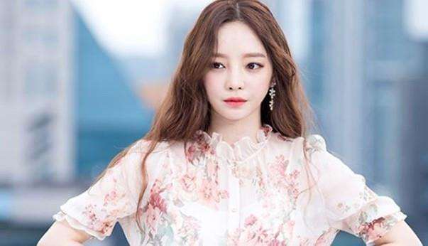 具荷拉因抑郁症自杀身亡，与雪莉是好友，韩娱圈究竟有多黑暗？