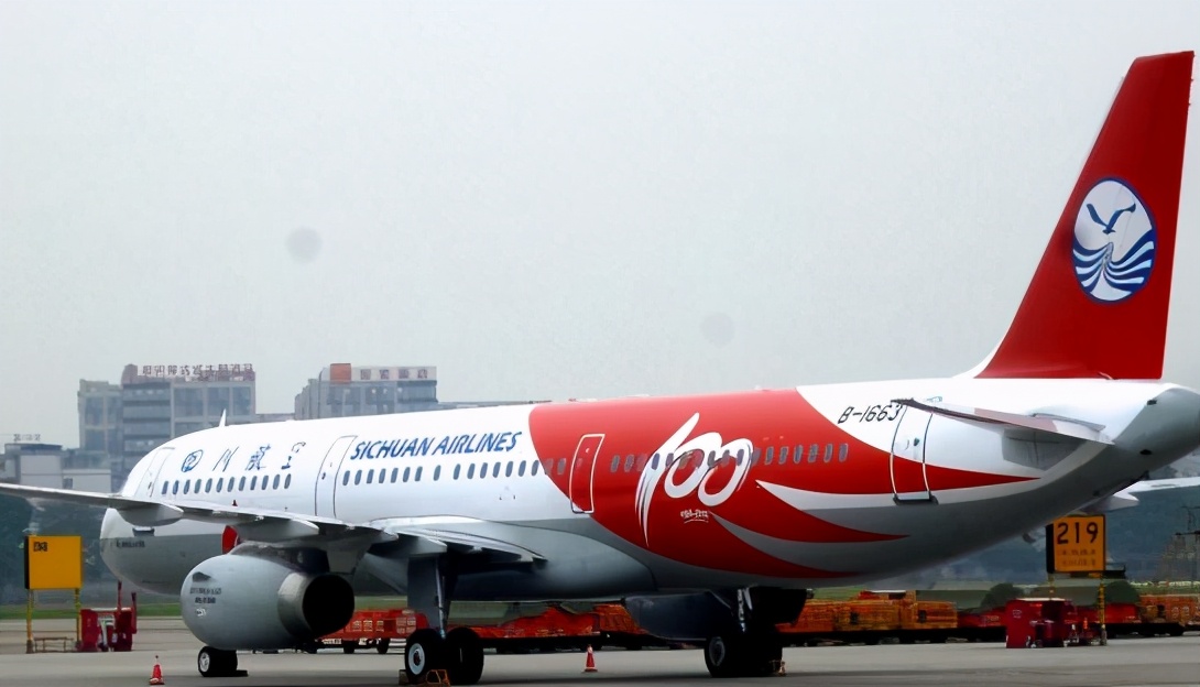 川航三个小时飞机餐,川航飞机餐是每架飞机都有的吗