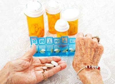 治疗类风湿关节炎切莫轻信特效药,治疗类风湿如何避免感染