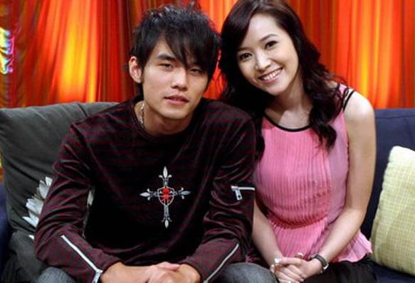 侯佩岑富豪,侯佩岑的婚后