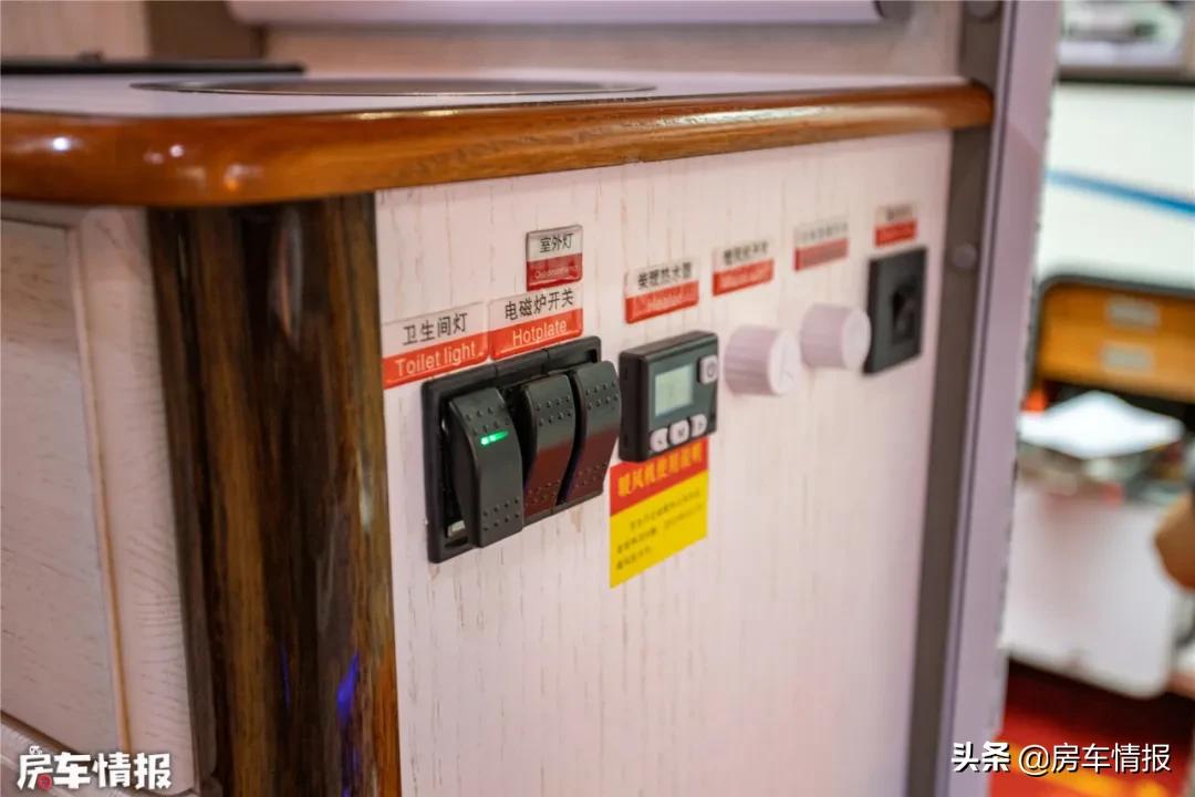 江淮5.17米星锐房车,江淮星锐5.99米二手价格低房车