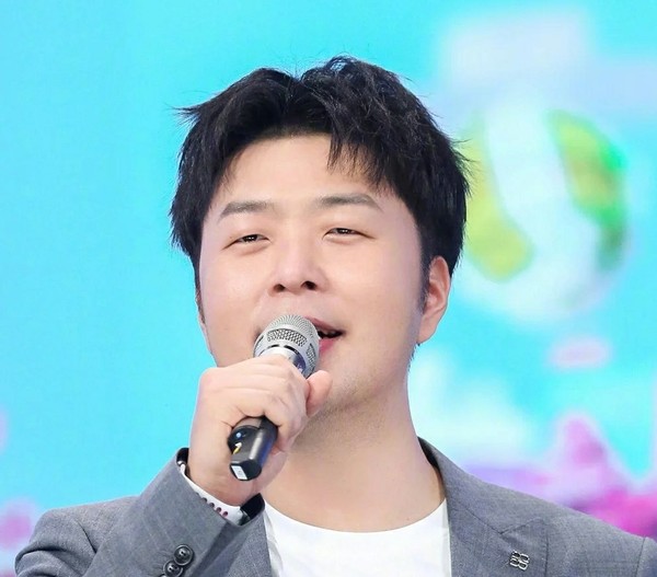 三角眼怎么改善好看,三角眼和眯缝眼