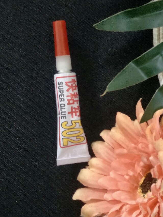 502胶水最怕的克星白醋,502胶水怕长期泡在水里吗