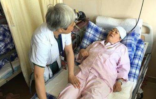 拼命生三胎只为生儿子,40岁的妈妈生三胎