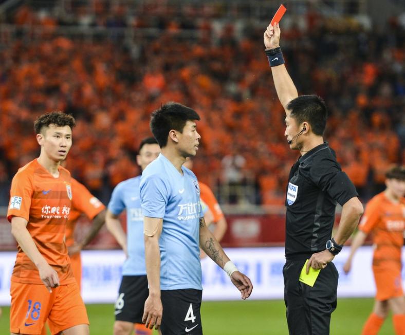 崔康熙接受采访中韩足球训练,中韩足球分析