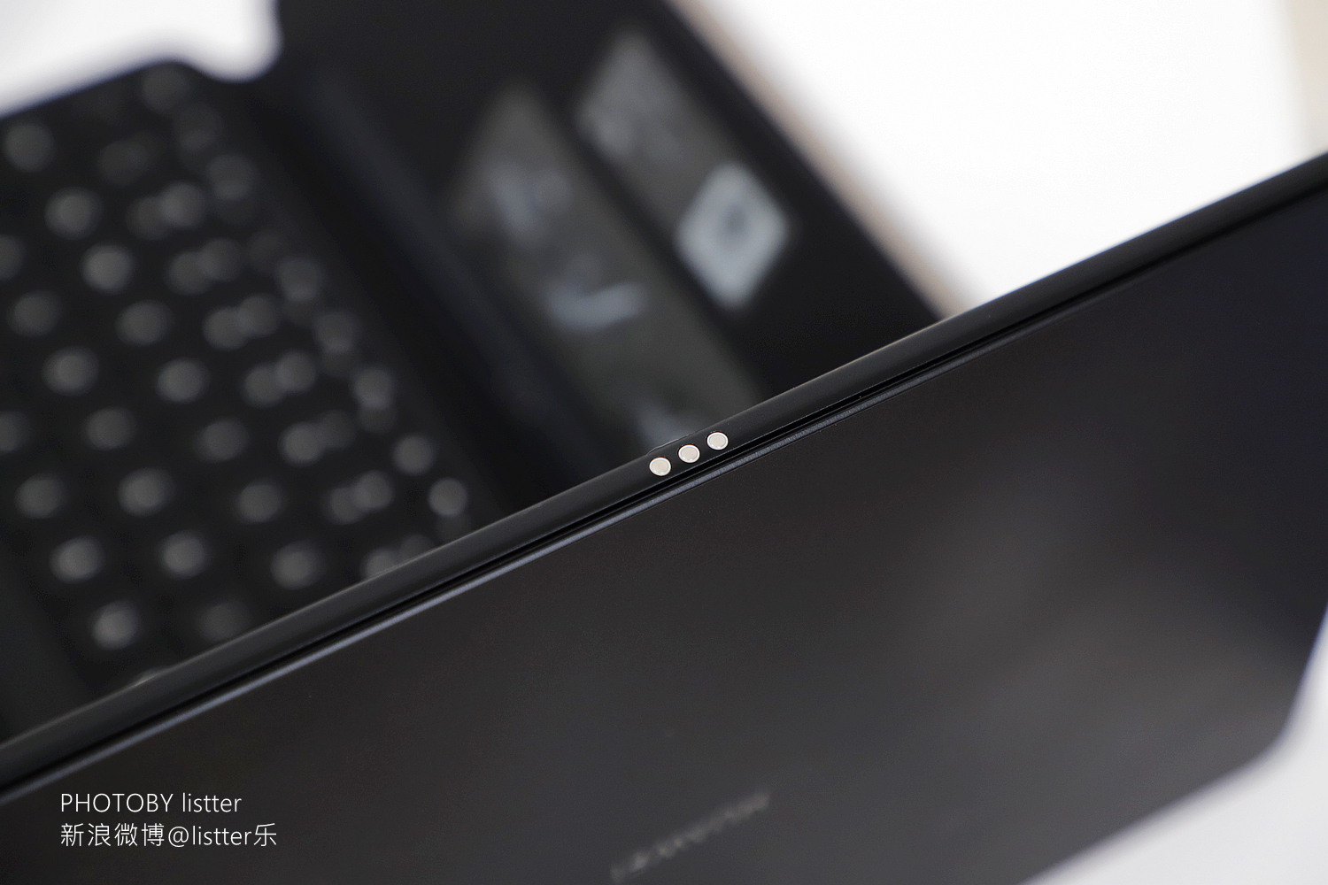 华为MateBookE测评：搭载OLED、win11的轻薄百变本