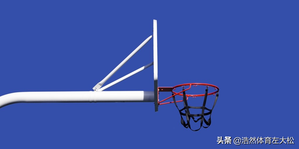 最新型电动篮球架,电动液压篮球架多少钱