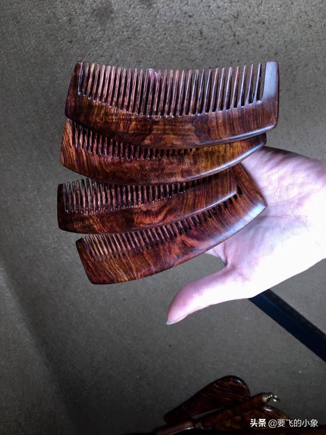 黄花梨的木梳,黄花梨木梳有什么好处
