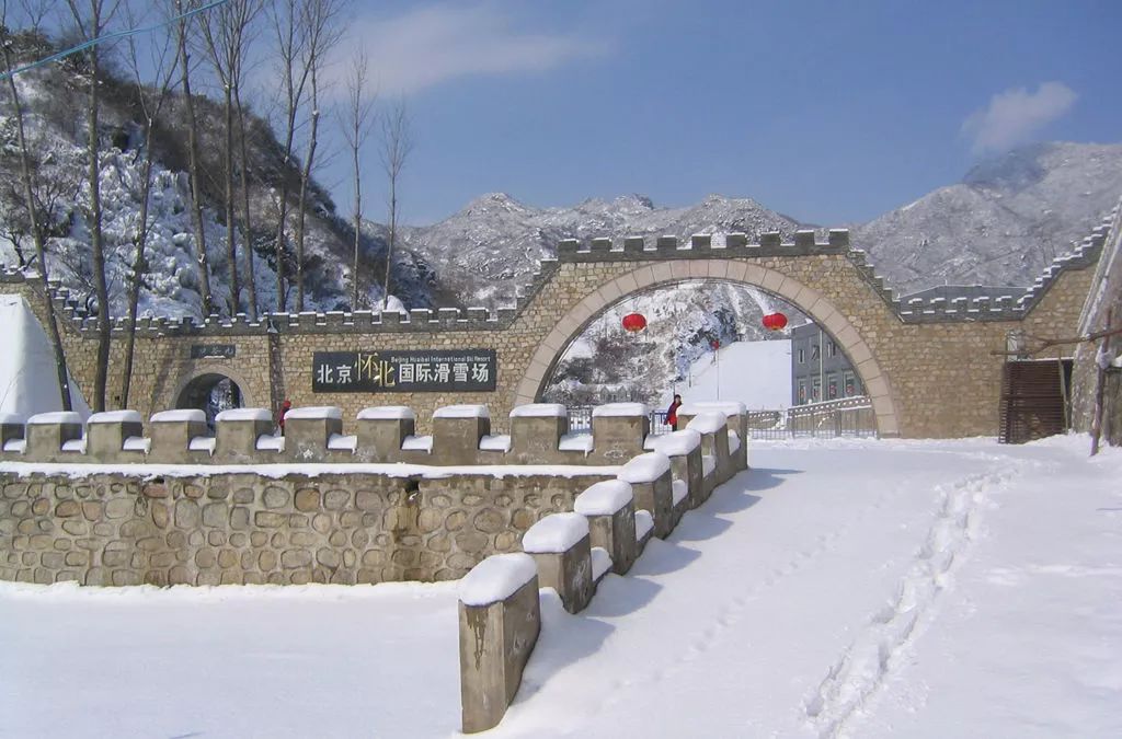 北京最近周边景色最好看的滑雪场,目前北京规模最大的滑雪场是哪个