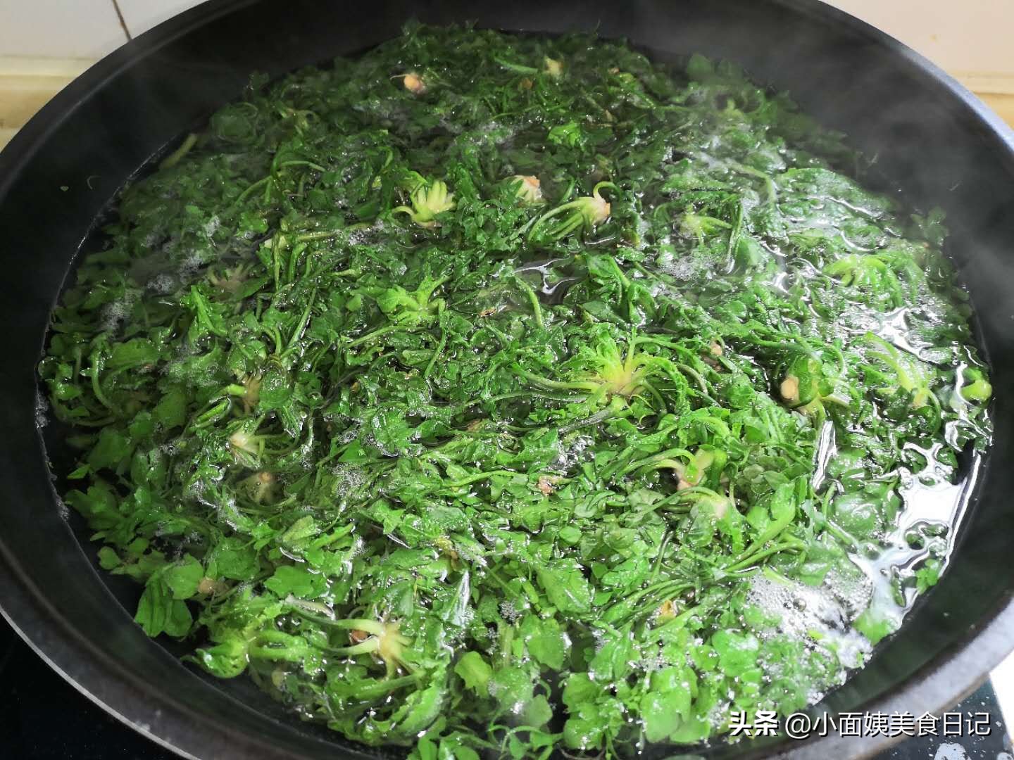 荠荠菜调饺子馅容易干怎么办?加入一些它,细嫩爽口,味道翻几倍