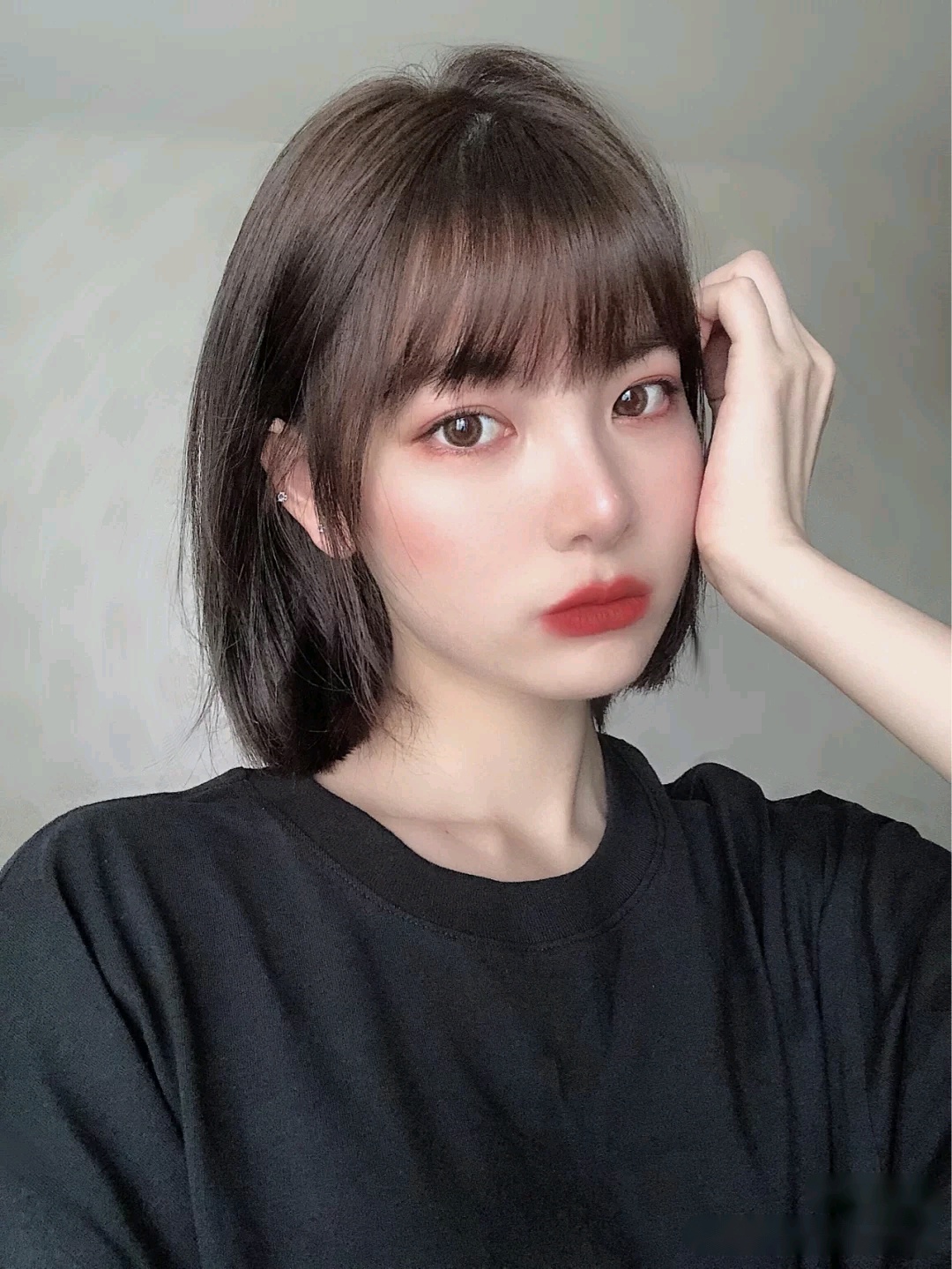 2019圆大脸短发发型图片女生减龄,大脸方脸圆脸短发适合什么刘海