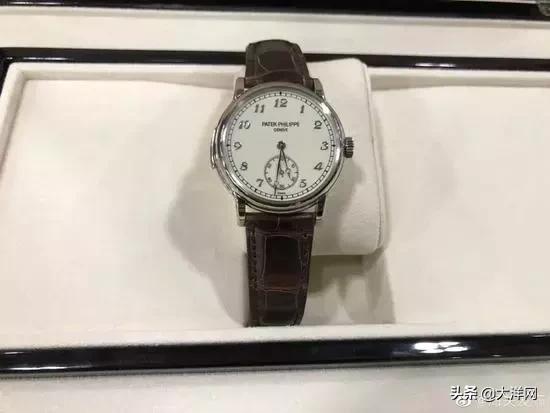 275万的百达翡丽戴手上，包装盒藏行李箱，游客“智闯”海关，结果…