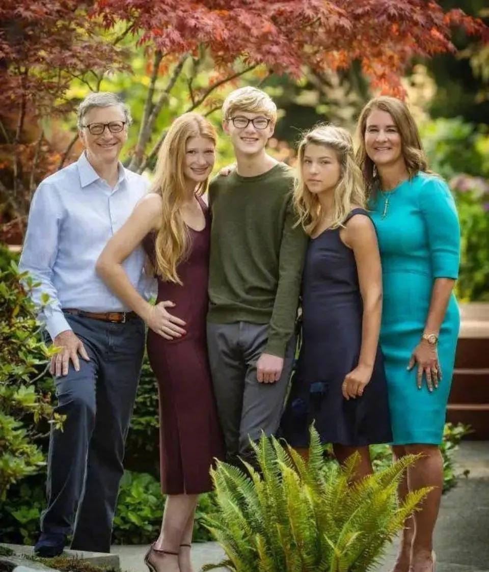 比尔盖茨离婚分了多少亿,比尔盖茨为何会离婚