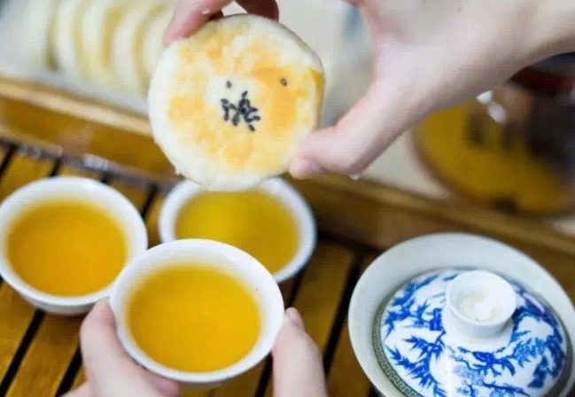 百年传承老味道月饼,百年饼香寄乡愁