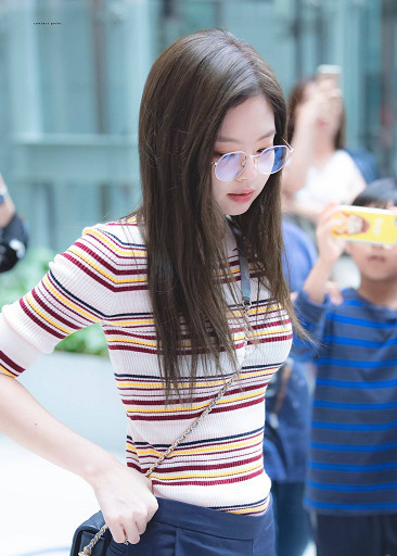 韩国衣品好的女明星jennie,jennie韩系穿搭