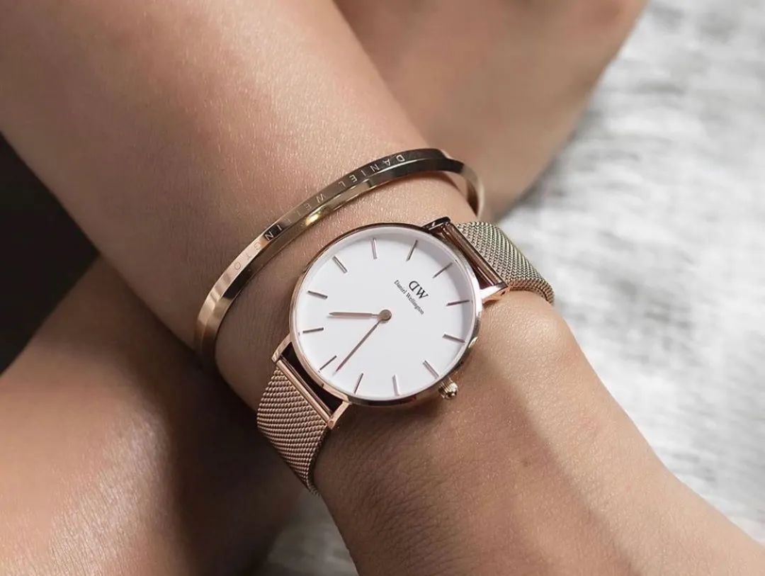 dw手表怎么样值得入手,为什么一堆便宜的dw手表