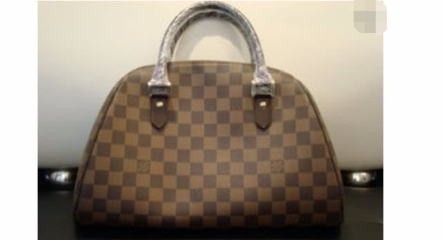 老婆花钱被老公指责,老婆花钱老公一脸埋怨