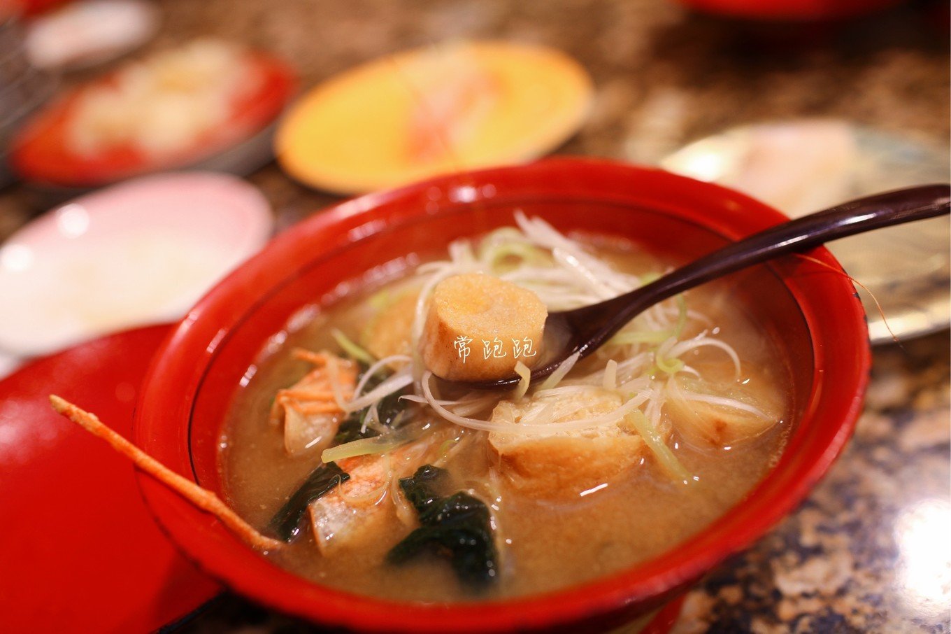 港口风情街美食,北海道美景旅游美食攻略