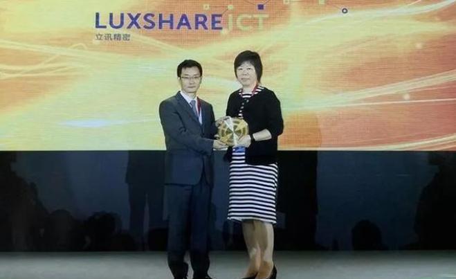 富士康打工妹第二次进厂,富士康打工妹进厂