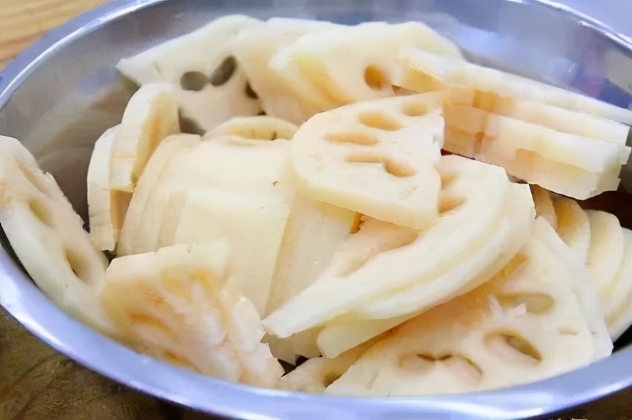 糖醋藕片先放糖还是先放醋,醋溜藕片用白醋好还是用陈醋好吃