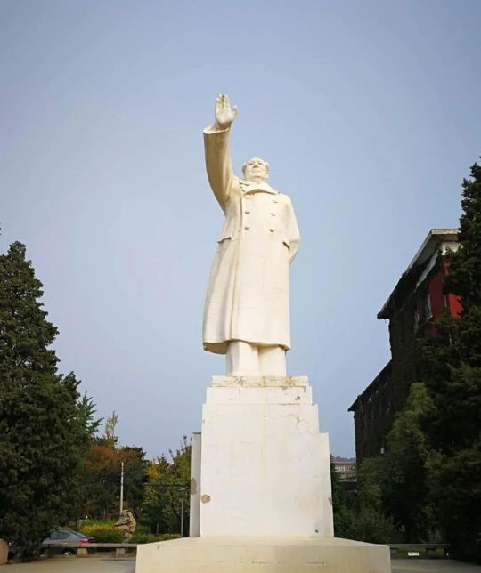 北京时间手表,北京昌平手表厂最早品牌表