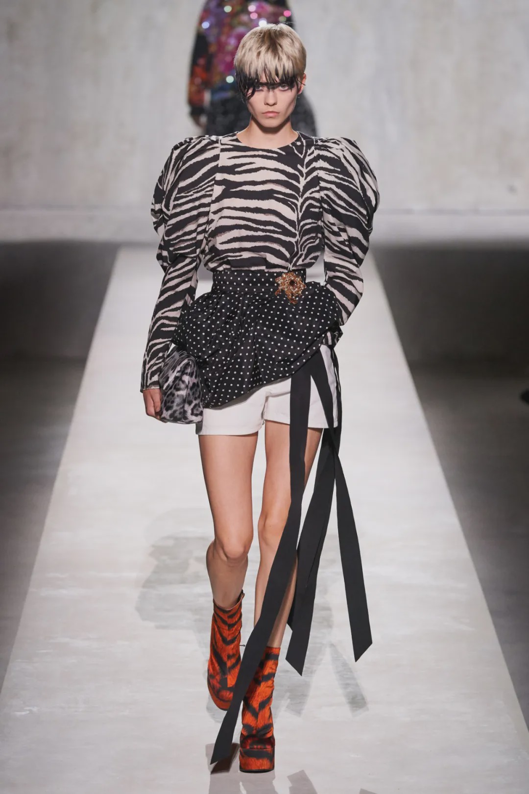 dior璞圭汗鐨崏,dior璞圭汗濂抽瀷